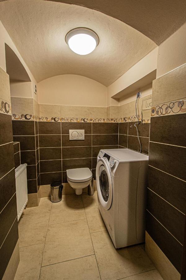 Modern And Spacious Apartments In City Center Praag Buitenkant foto